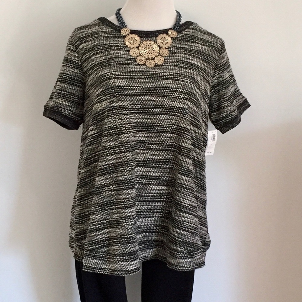 Black and White Swing Knit Tunic Tee